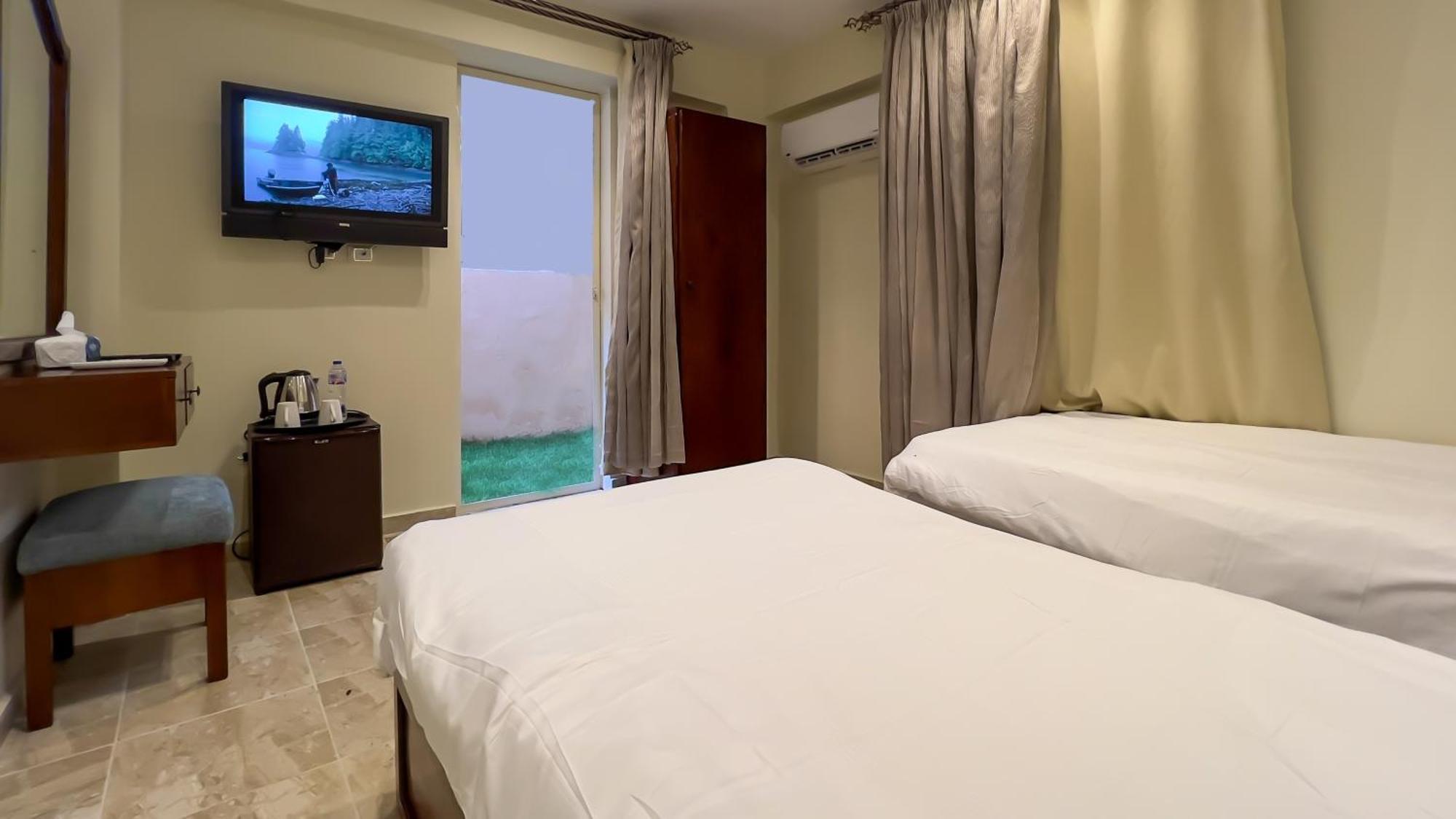 Pyramids Glory Inn Kafrat al Jabal Bagian luar foto